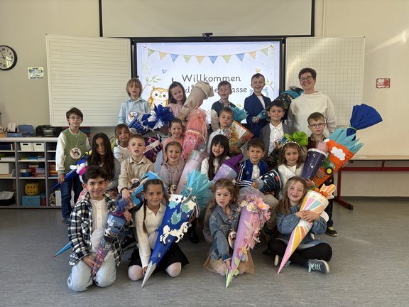 Klassenfoto der Klasse 1b im Schuljahr 2026/27.